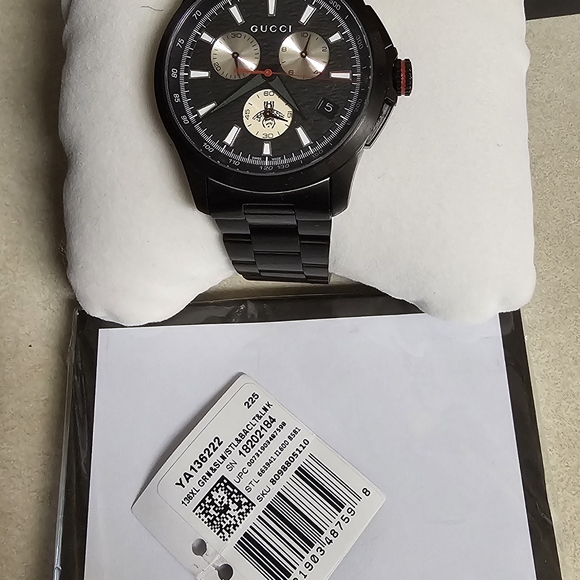 Gucci Black and Silver Watch